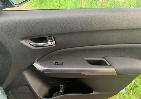 Suzuki Vitara cena 82000 przebieg: 17000, rok produkcji 2019 z Radzyń Chełmiński małe 742